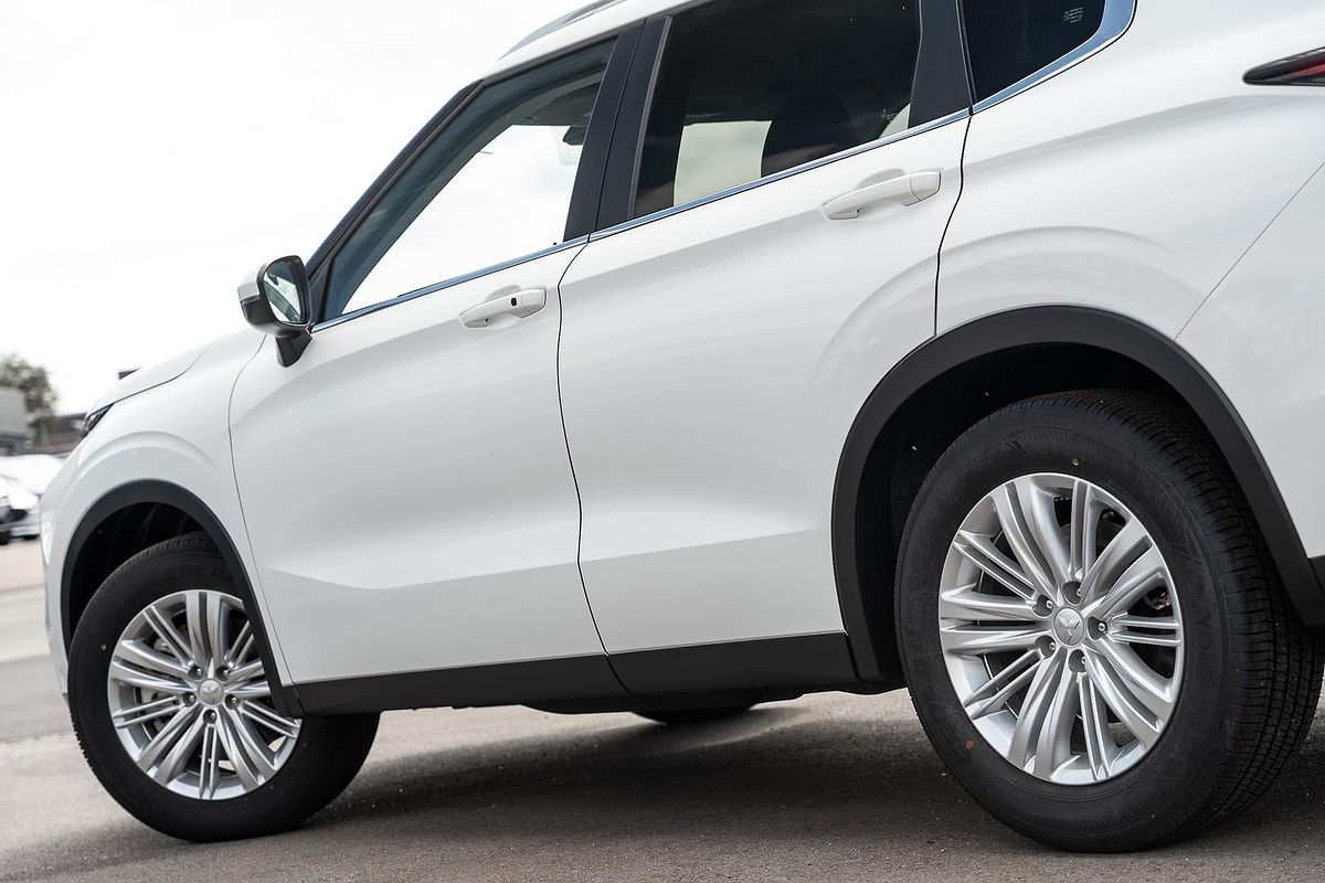2024 Mitsubishi Outlander LS ZM