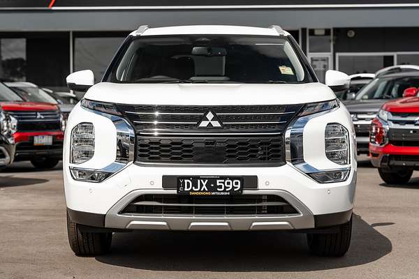2024 Mitsubishi Outlander LS ZM