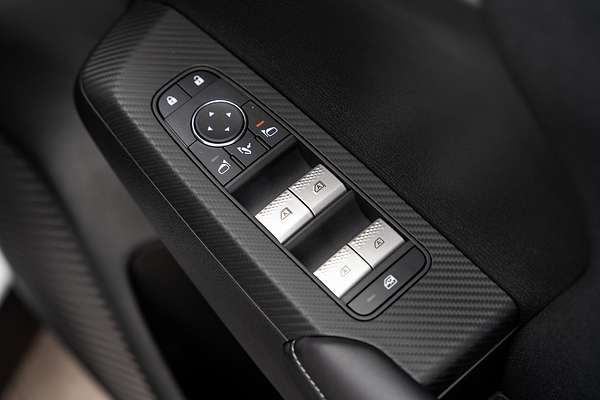 2024 Mitsubishi Outlander LS ZM