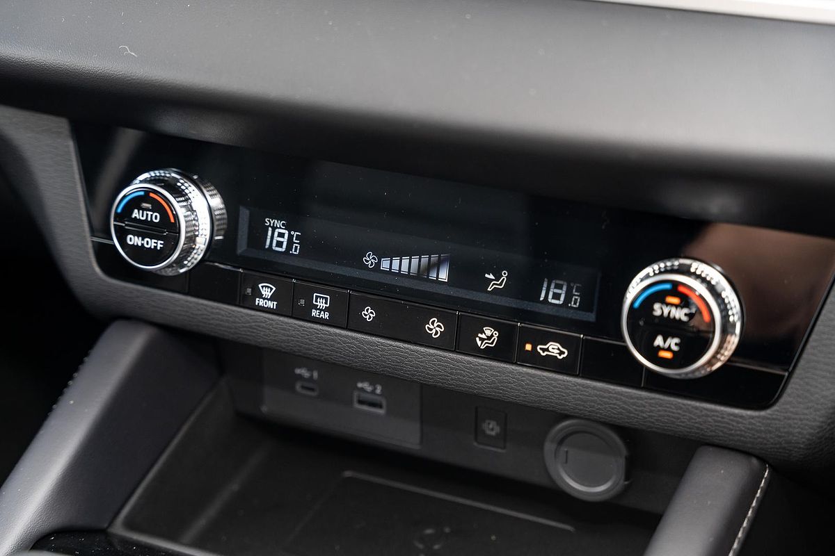 2024 Mitsubishi Outlander LS ZM