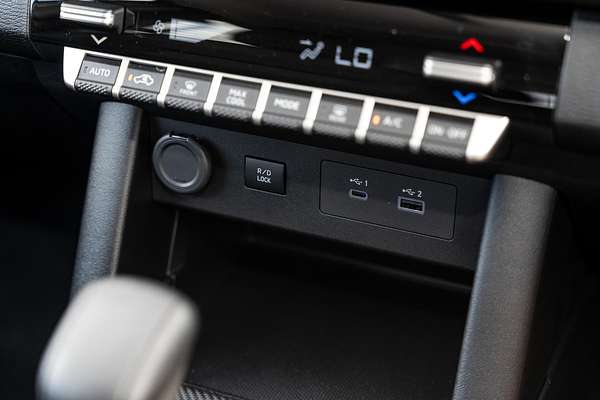 2024 Mitsubishi Triton GLX-R MV 4X4