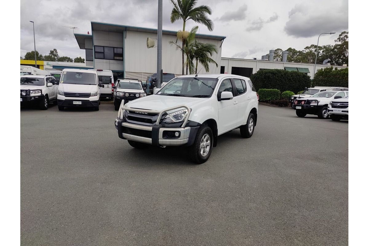 2020 Isuzu MU-X LS-M