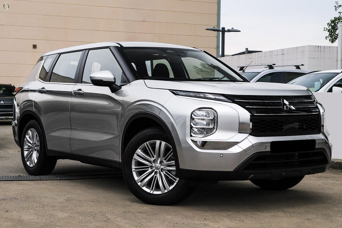 2024 Mitsubishi Outlander ES ZM
