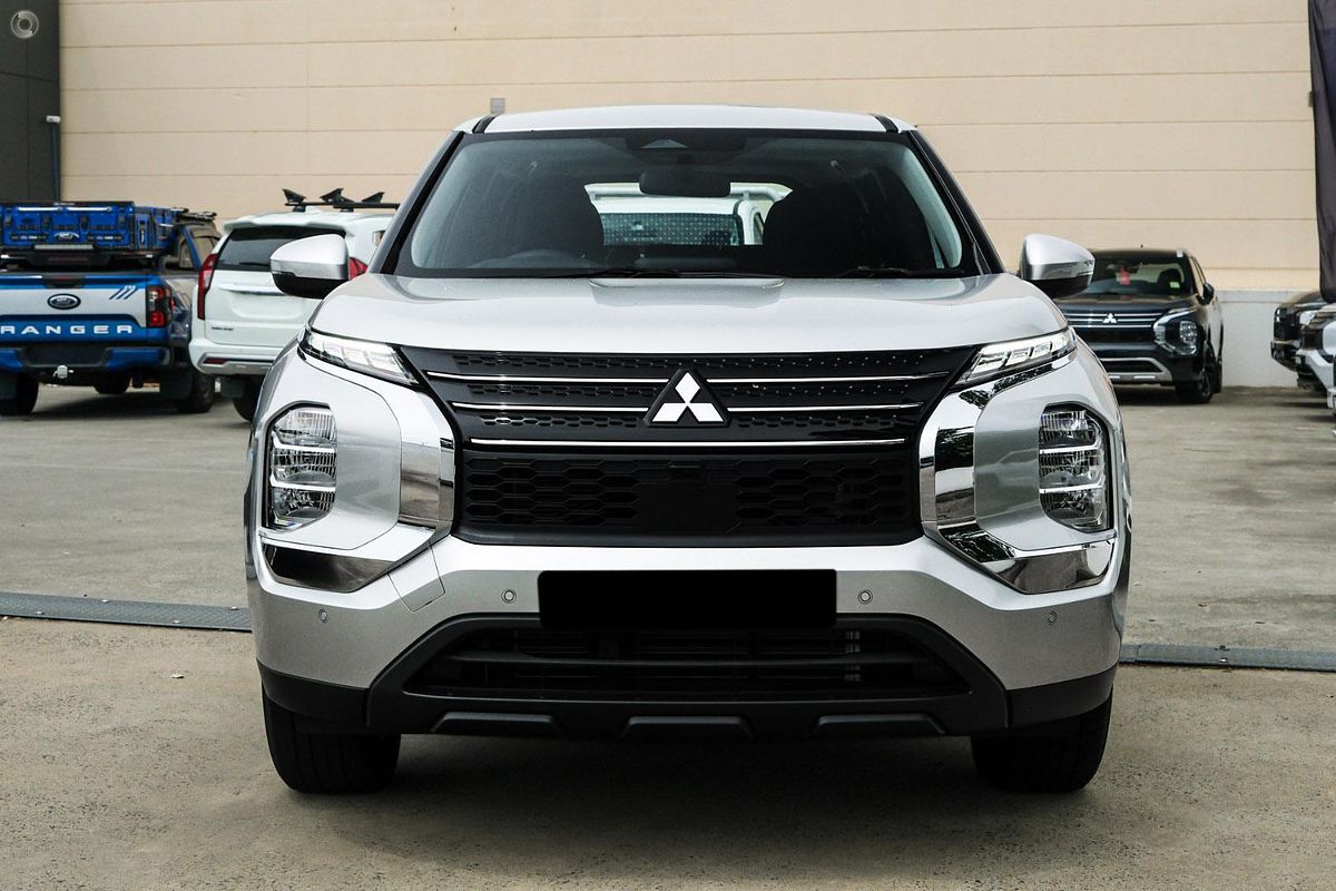 2024 Mitsubishi Outlander ES ZM