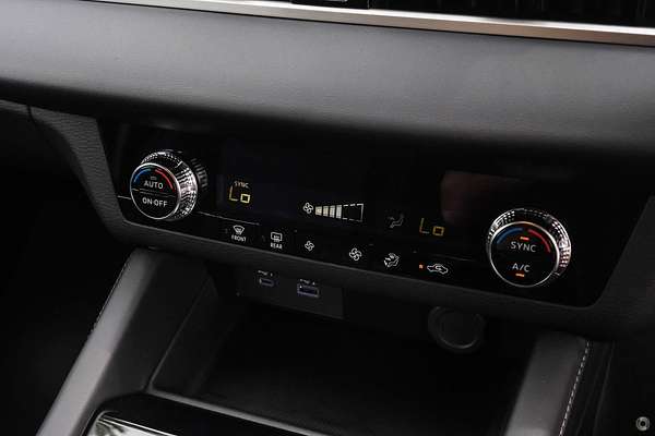 2024 Mitsubishi Outlander ES ZM