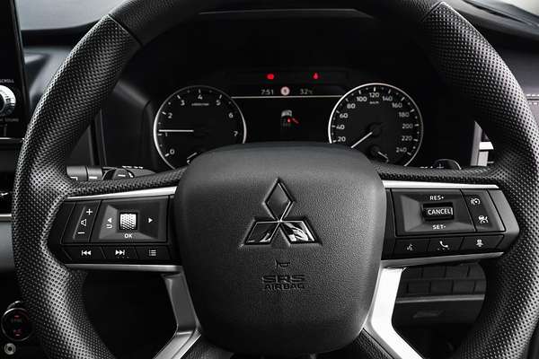 2024 Mitsubishi Outlander ES ZM
