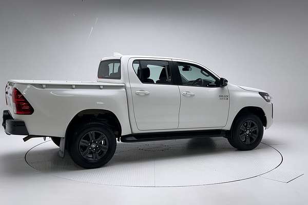 2024 Toyota Hilux SR GUN126R 4X4