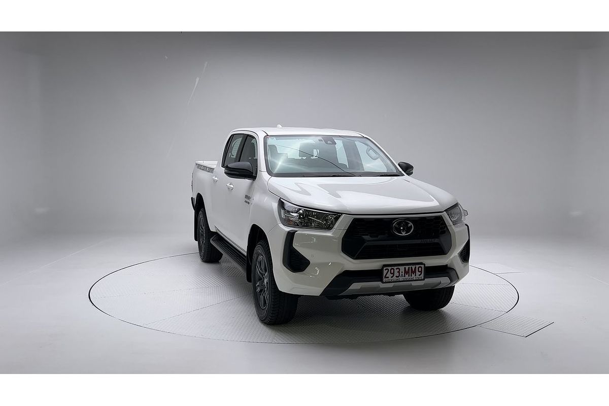 2024 Toyota Hilux SR GUN126R 4X4