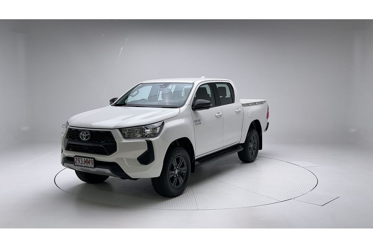 2024 Toyota Hilux SR GUN126R 4X4