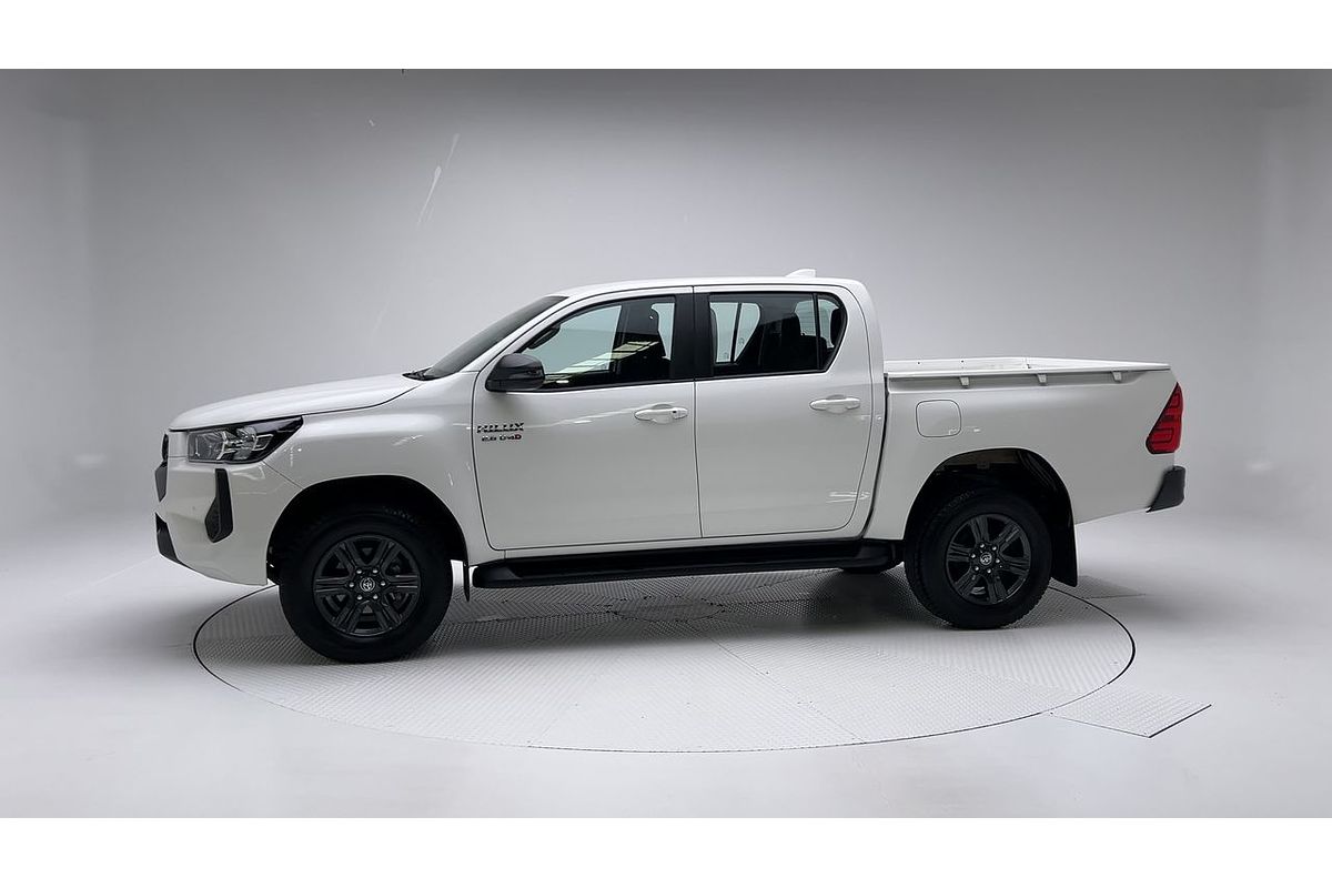 2024 Toyota Hilux SR GUN126R 4X4