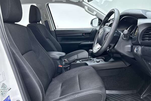 2024 Toyota Hilux SR GUN126R 4X4