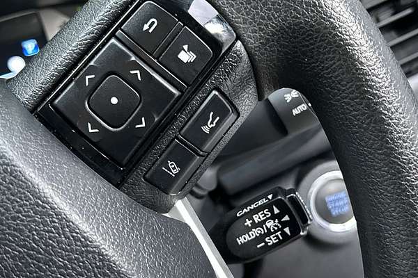 2024 Toyota Hilux SR GUN126R 4X4