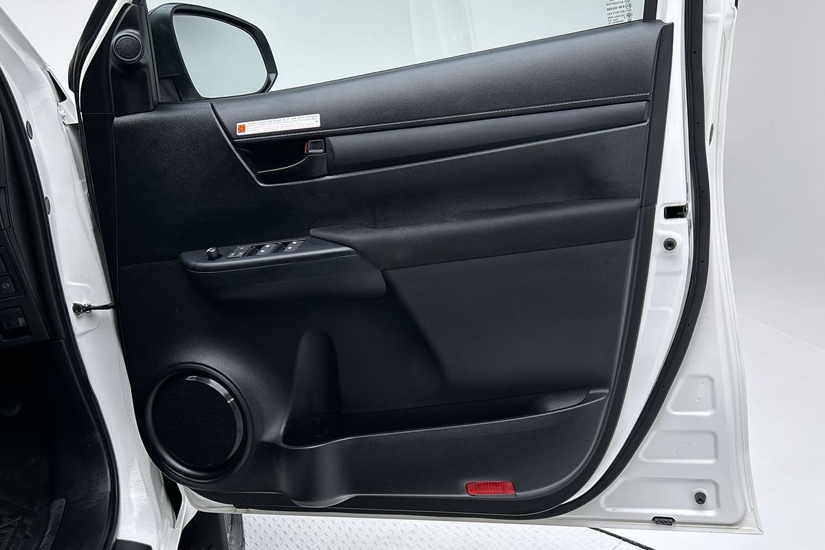 2024 Toyota Hilux SR GUN126R 4X4