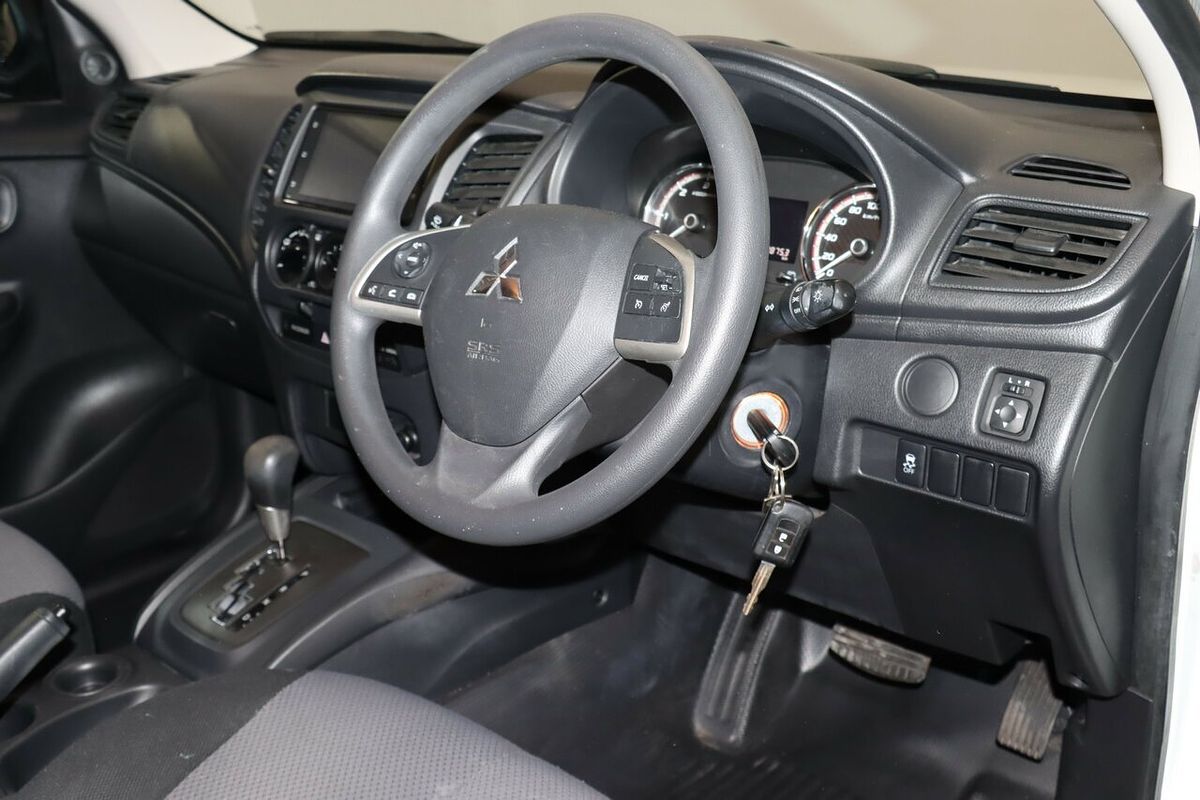 2022 Mitsubishi Triton GLX MR Rear Wheel Drive