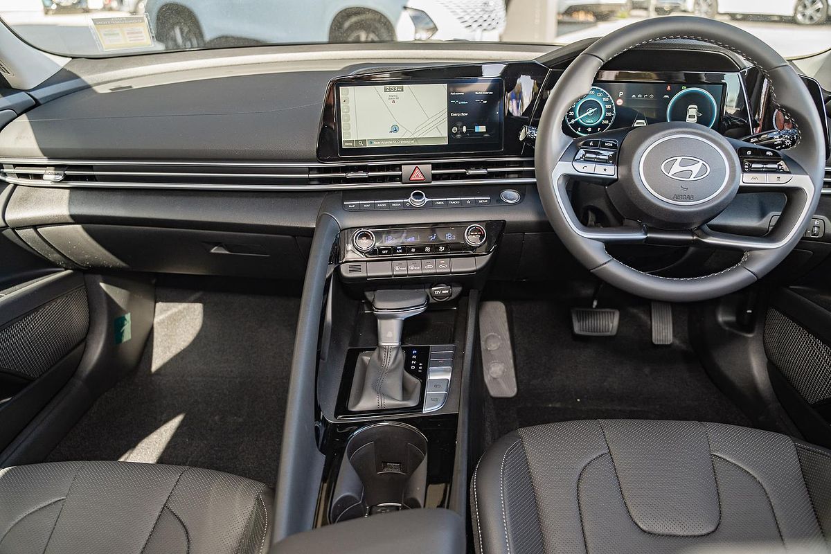 2025 Hyundai i30 Elite Hybrid CN7.V2