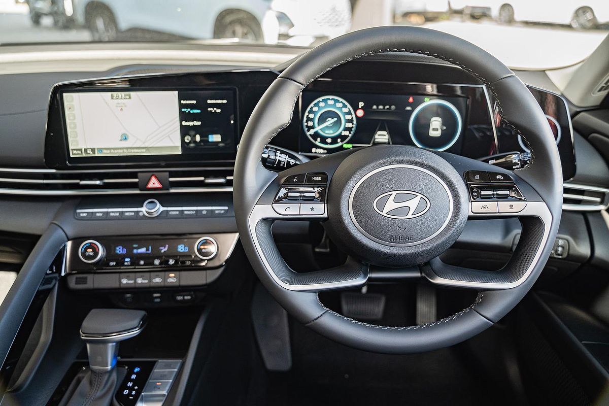 2025 Hyundai i30 Elite Hybrid CN7.V2