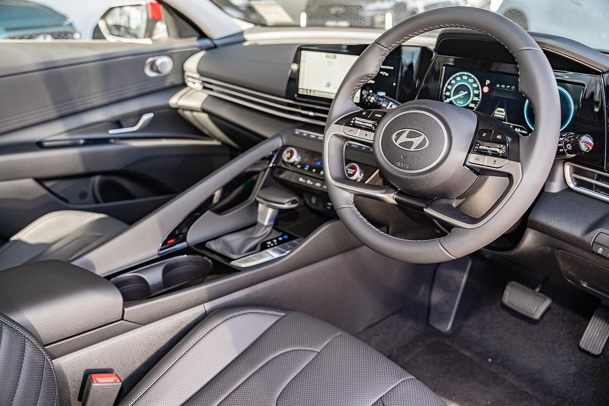 2025 Hyundai i30 Elite Hybrid CN7.V2