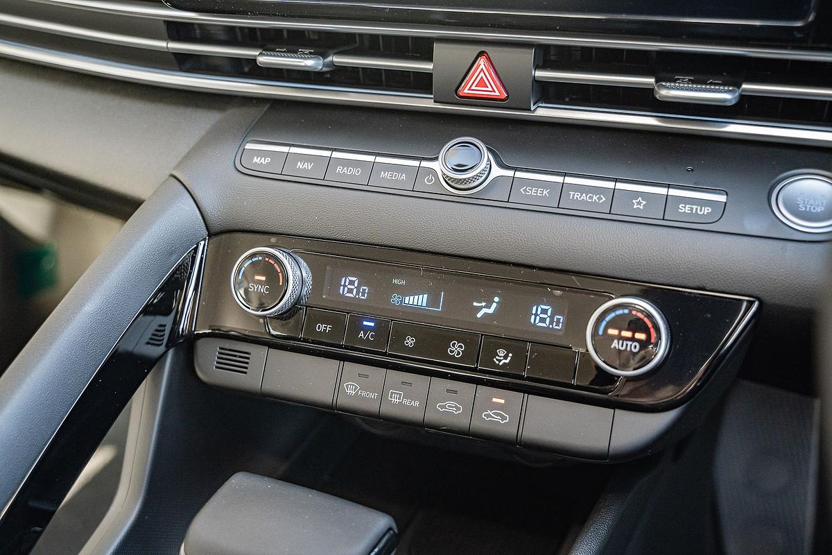 2025 Hyundai i30 Elite Hybrid CN7.V2