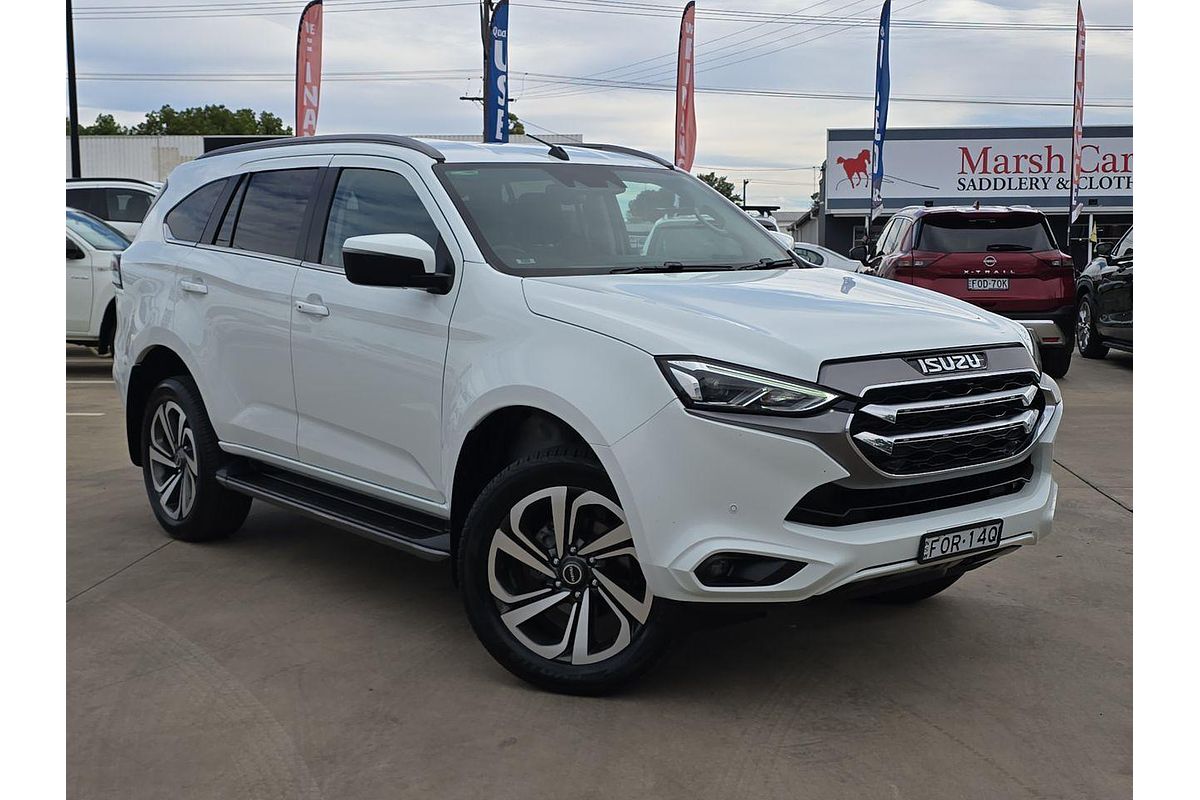 2022 Isuzu MU-X LS-T