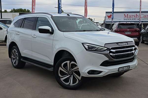 2022 Isuzu MU-X LS-T