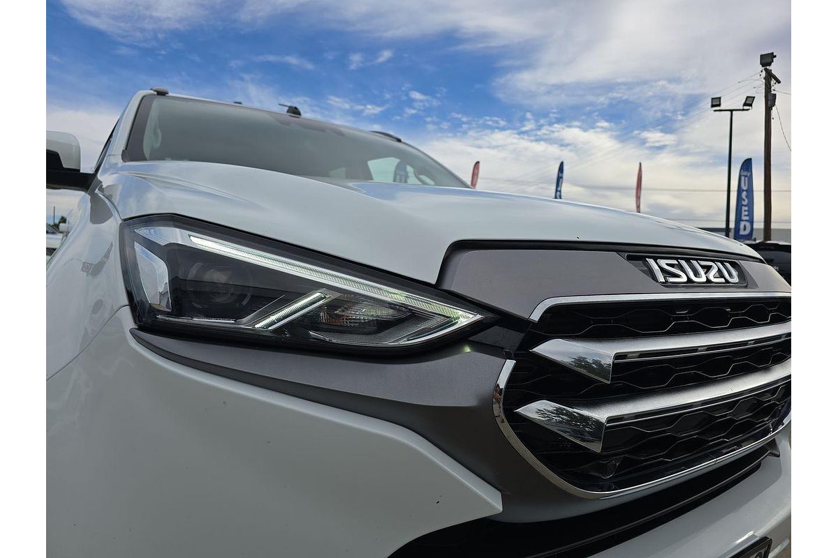 2022 Isuzu MU-X LS-T