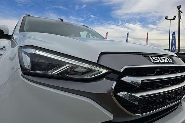 2022 Isuzu MU-X LS-T