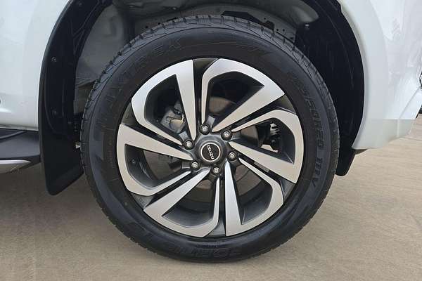 2022 Isuzu MU-X LS-T