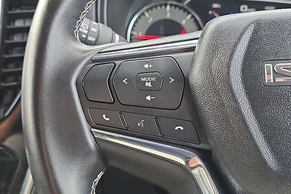 2022 Isuzu MU-X LS-T