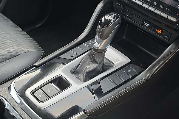 2022 Isuzu MU-X LS-T