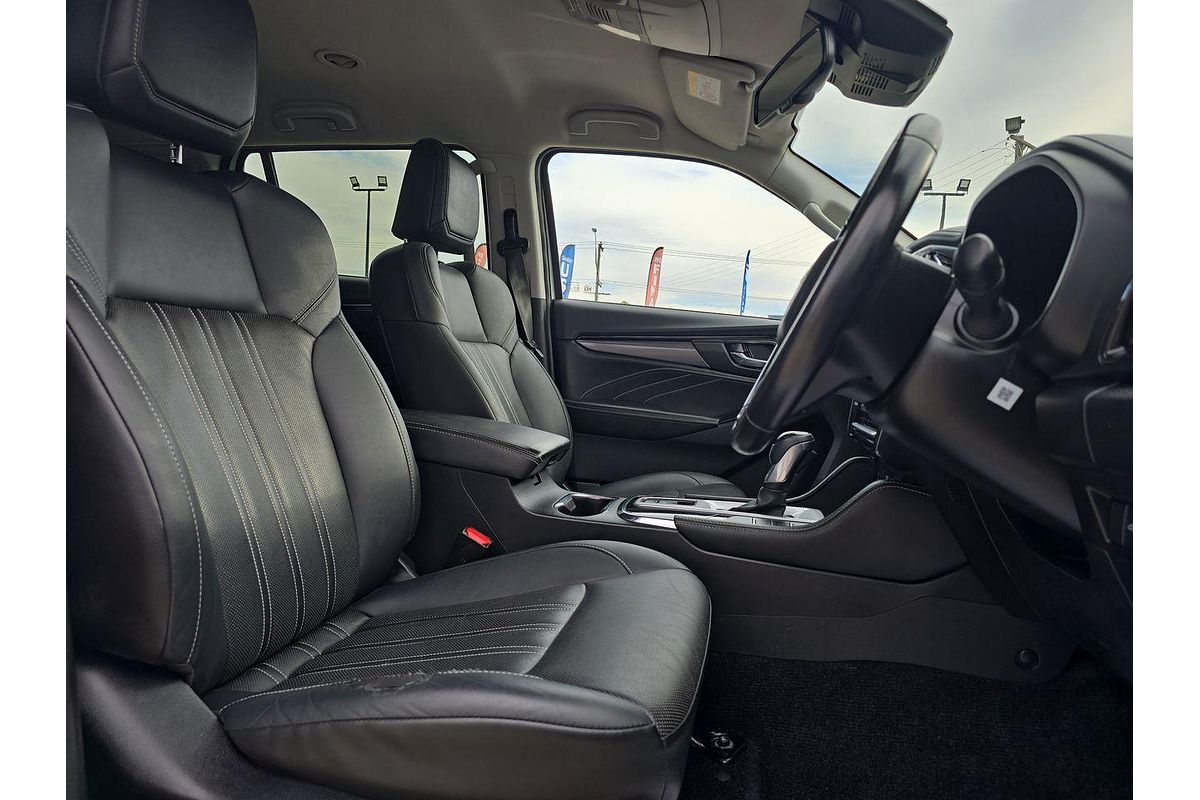 2022 Isuzu MU-X LS-T
