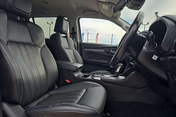2022 Isuzu MU-X LS-T