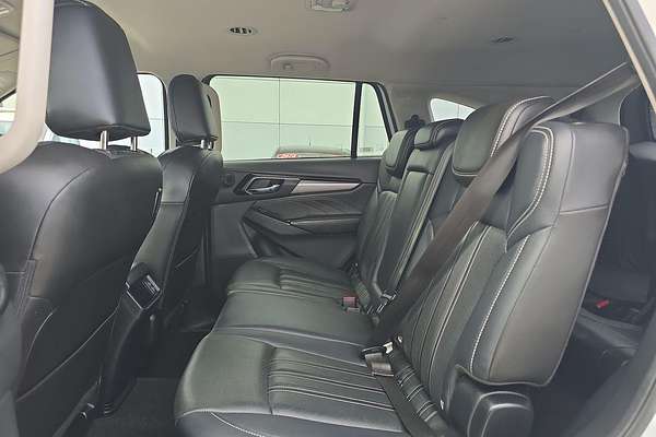 2022 Isuzu MU-X LS-T