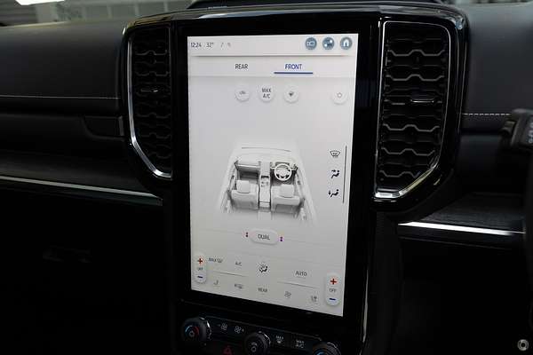 2025 Ford Everest Platinum