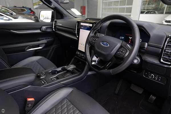 2025 Ford Everest Platinum