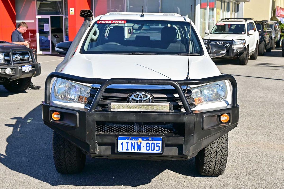 2017 Toyota Hilux SR GUN126R 4X4