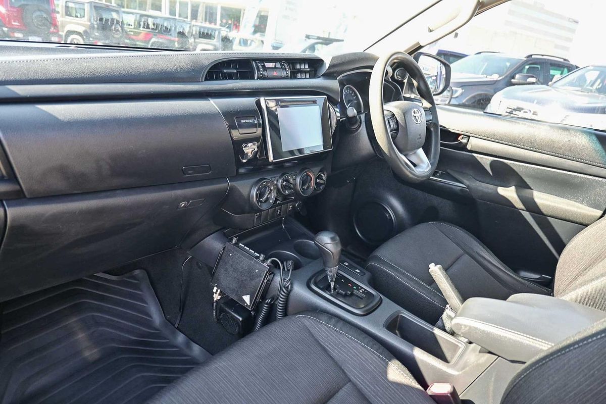 2017 Toyota Hilux SR GUN126R 4X4