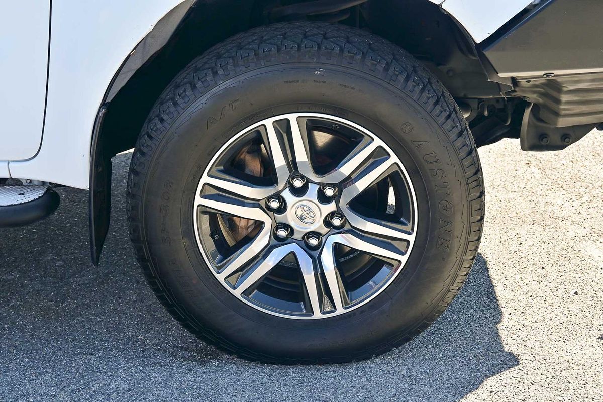 2017 Toyota Hilux SR GUN126R 4X4