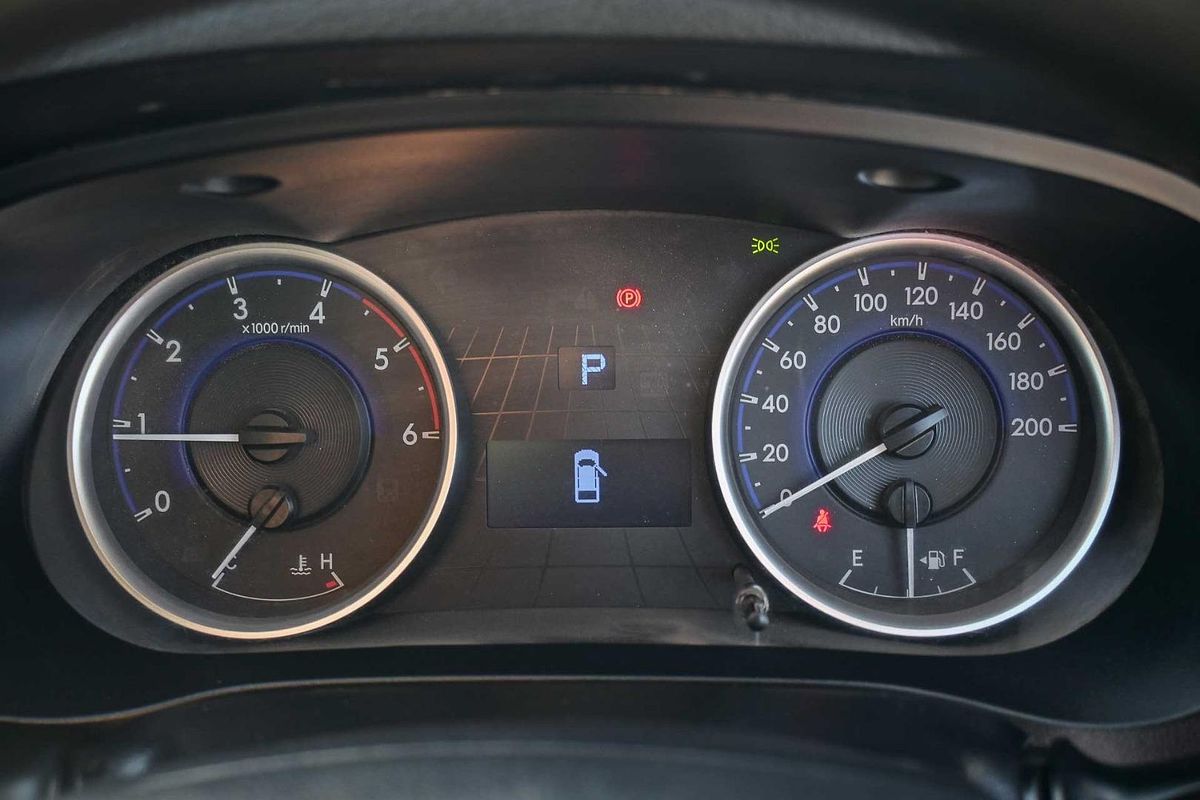 2017 Toyota Hilux SR GUN126R 4X4
