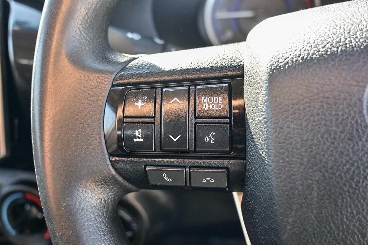 2017 Toyota Hilux SR GUN126R 4X4