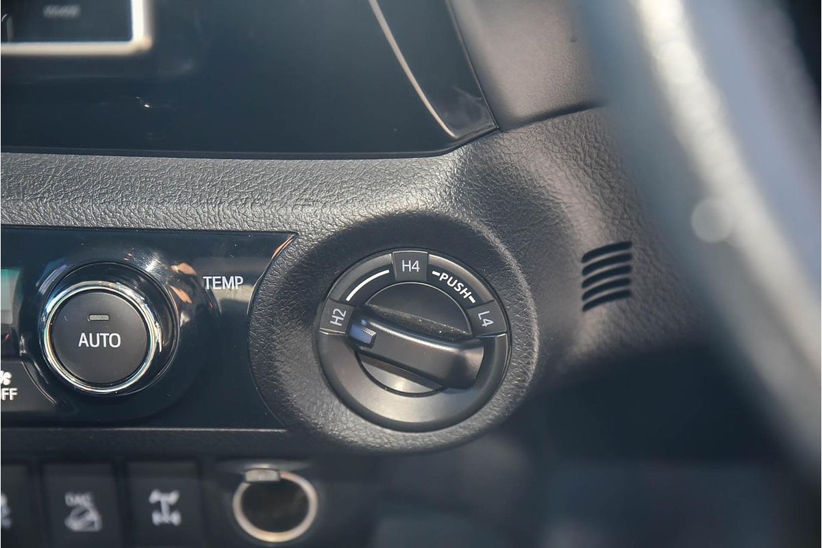 2018 Toyota Hilux SR5 GUN126R 4X4