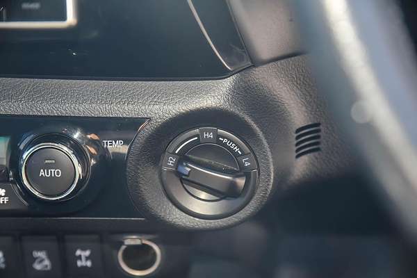 2018 Toyota Hilux SR5 GUN126R 4X4