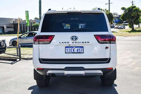 2024 Toyota Landcruiser GR Sport FJA300R