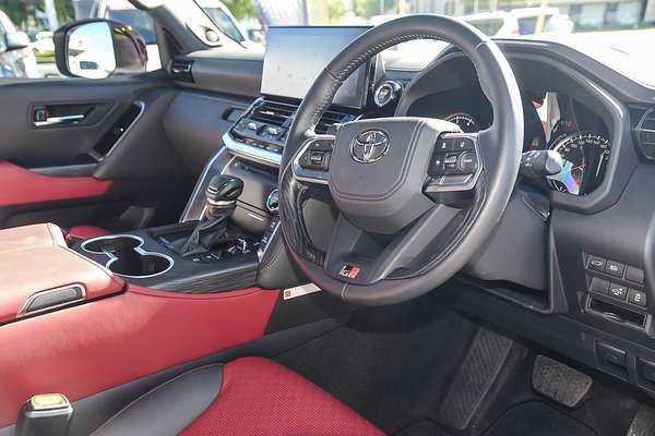 2024 Toyota Landcruiser GR Sport FJA300R