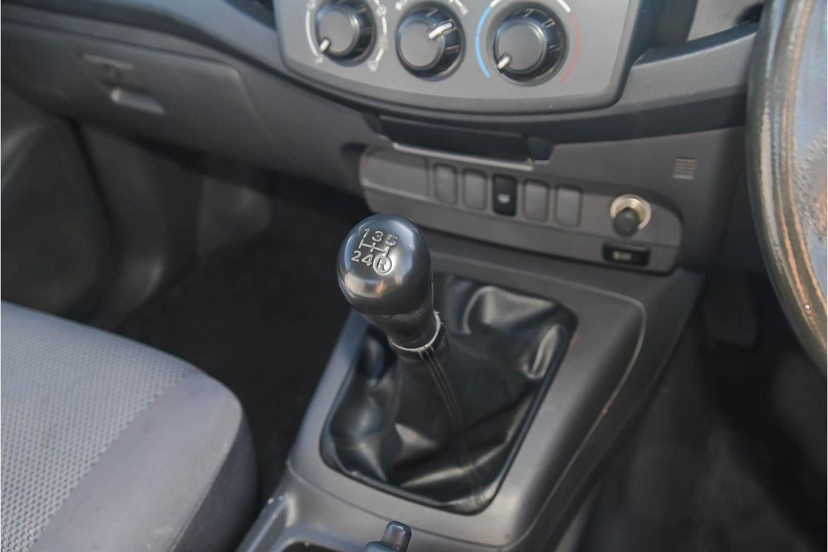 2013 Toyota Hilux SR KUN16R Rear Wheel Drive