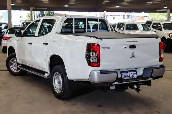 2022 Mitsubishi Triton GLX MR 4X4
