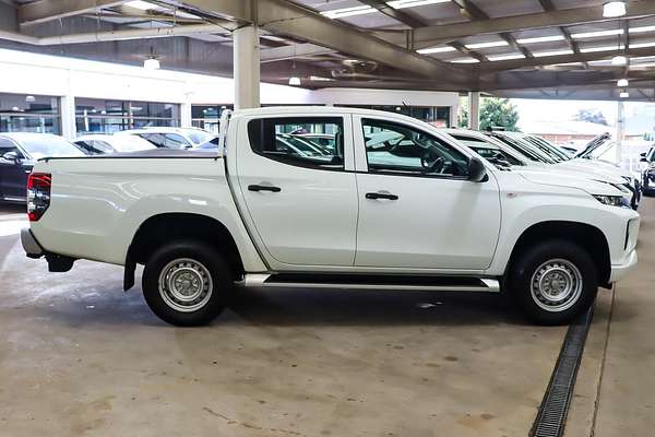 2022 Mitsubishi Triton GLX MR 4X4