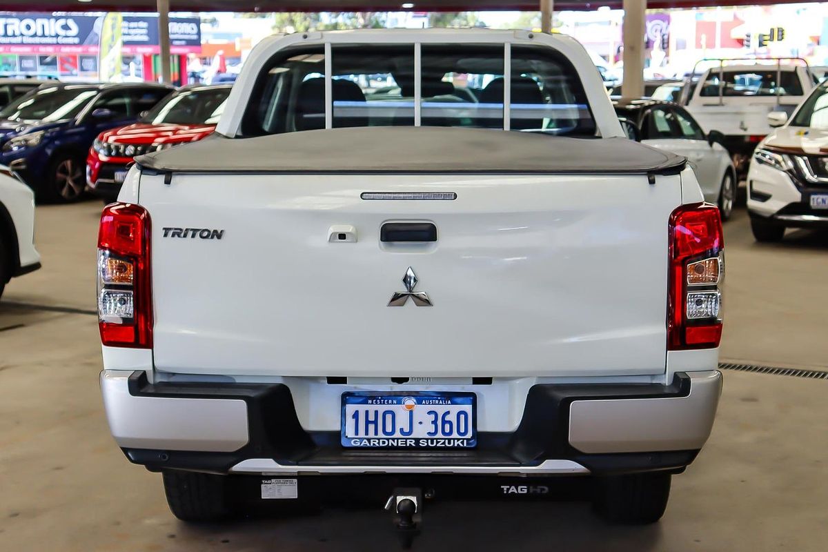 2022 Mitsubishi Triton GLX MR 4X4