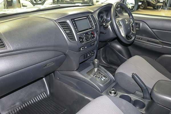 2022 Mitsubishi Triton GLX MR 4X4
