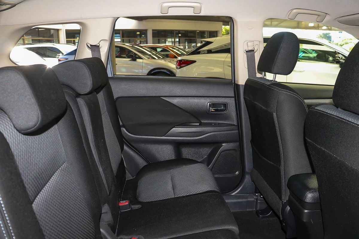 2016 Mitsubishi Outlander LS ZK