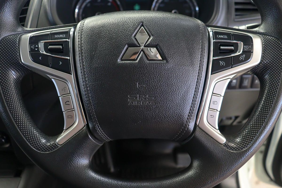 2022 Mitsubishi Triton GLX MR 4X4